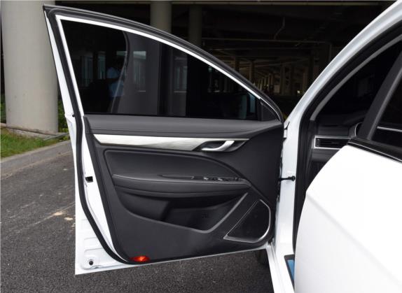 帝豪 2019款 领军版 1.5L CVT尊贵型 国VI 车厢座椅   前门板
