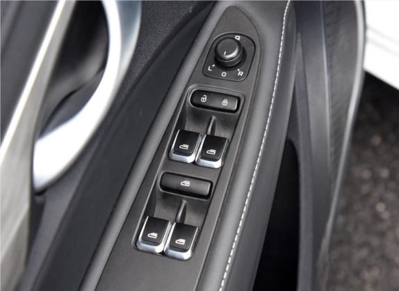 帝豪 2019款 领军版 1.5L CVT尊贵型 国VI 车厢座椅   门窗控制