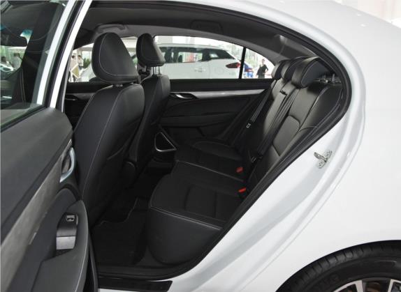 帝豪 2019款 领军版 1.5L CVT豪华型 国VI 车厢座椅   后排空间