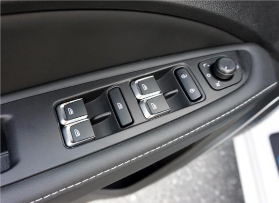 帝豪 2019款 领军版 1.5L CVT向上互联型 国V 车厢座椅   门窗控制