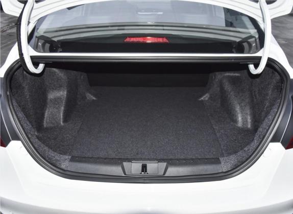 帝豪 2019款 领军版 1.5L 手动向上亚运版 国VI 车厢座椅   后备厢