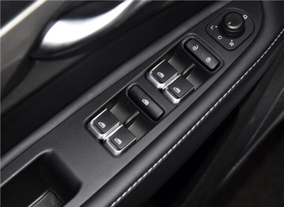 帝豪 2019款 领军版 1.5L CVT向上亚运版 国VI 车厢座椅   门窗控制