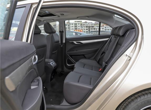 帝豪 2020款 1.5L 手动向上版 车厢座椅   后排空间