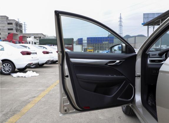 帝豪 2020款 1.5L 手动向上版 车厢座椅   前门板