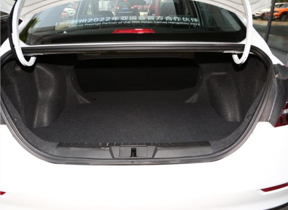 帝豪 2021款 UP 1.5L 手动舒适型 车厢座椅   后备厢
