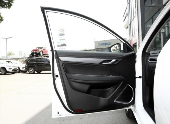 帝豪 2021款 UP 1.5L 手动舒适型 车厢座椅   前门板