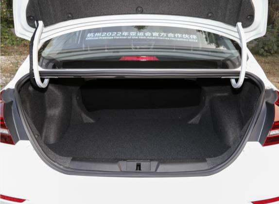 帝豪 2021款 UP 1.5L CVT舒适型 车厢座椅   后备厢