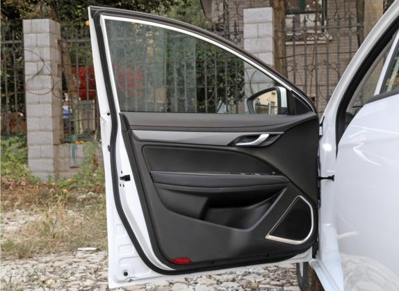 帝豪 2021款 UP 1.5L CVT舒适型 车厢座椅   前门板