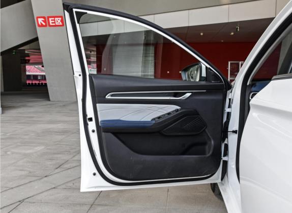 帝豪 2022款 第4代 1.5L CVT旗舰型 车厢座椅   前门板