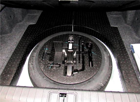 博瑞 2016款 2.4L 舒适型 其他细节类   备胎