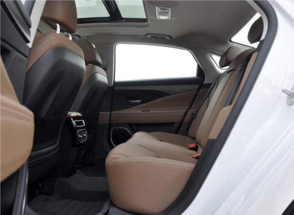 博瑞 2017款 2.4L 舒适型 车厢座椅   后排空间