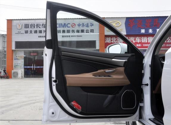 博瑞 2017款 2.4L 舒适型 车厢座椅   前门板