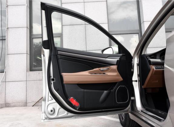 博瑞 2017款 1.8T 尊尚型 车厢座椅   前门板