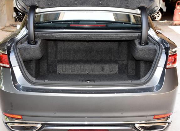 博瑞 2018款 1.5T MHEV 耀驰版 车厢座椅   后备厢