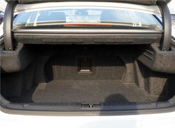 博瑞 2018款 1.8T 精英型 车厢座椅   后备厢