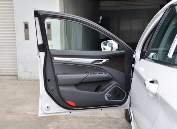博瑞 2020款 改款 1.8T 领航版 车厢座椅   前门板