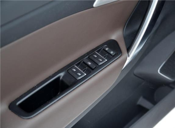 博越 2016款 1.8TD 自动四驱智尊型 车厢座椅   门窗控制