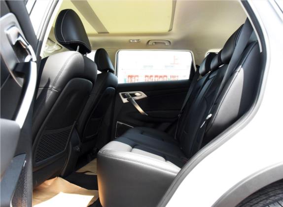 博越 2016款 1.8TD 手动智尚型 车厢座椅   后排空间