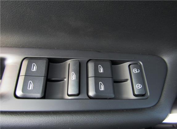 博越 2016款 2.0L 手动智联型 车厢座椅   门窗控制
