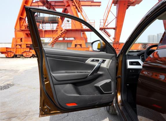博越 2018款 1.8TD 手动两驱智雅型 车厢座椅   前门板