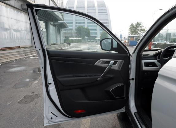 博越 2018款 1.8TD 自动两驱智联型4G互联版 车厢座椅   前门板