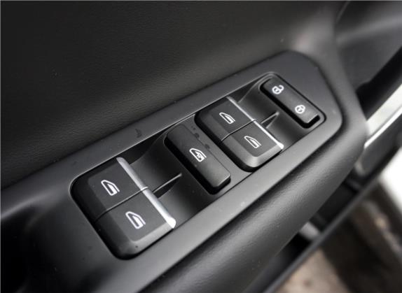 博越 2018款 1.8TD 自动两驱智联型4G互联版 车厢座椅   门窗控制