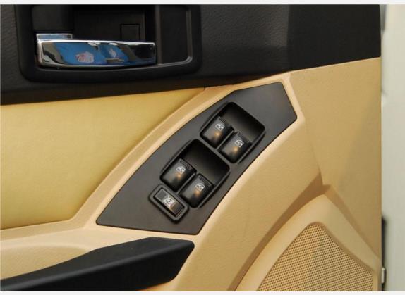 自由舰 2007款 1.5L 自动精致标准型 车厢座椅   门窗控制