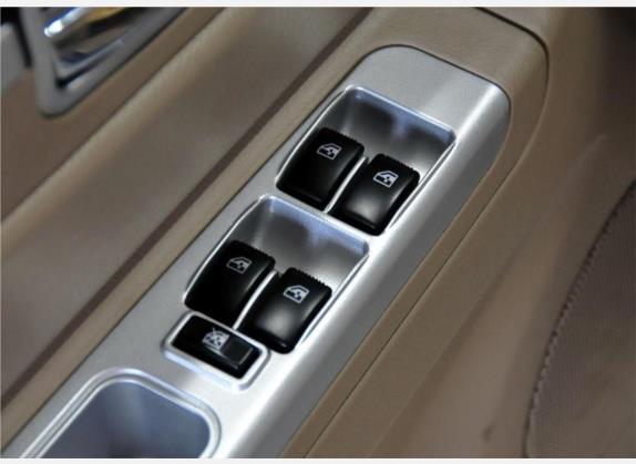 自由舰 2010款 1.3L 手动经典版 车厢座椅   门窗控制