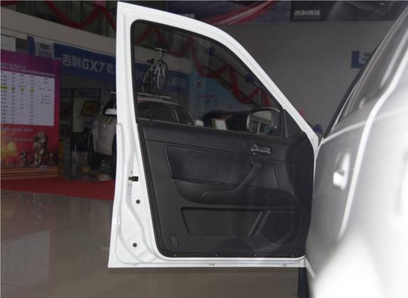 自由舰 2015款 1.3L 手动财富型 车厢座椅   前门板
