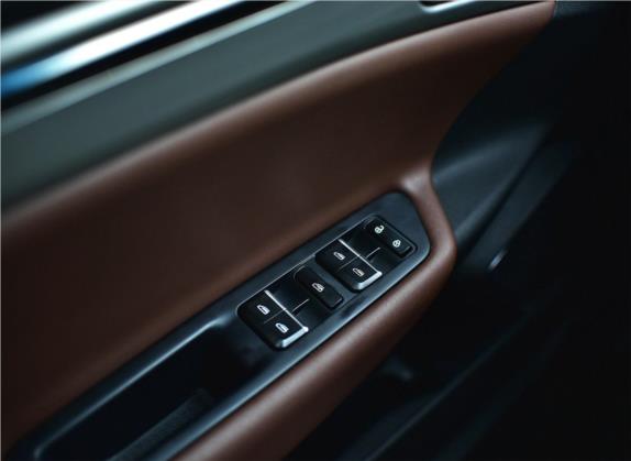 帝豪GL 2017款 1.3T DCT尊贵型 车厢座椅   门窗控制
