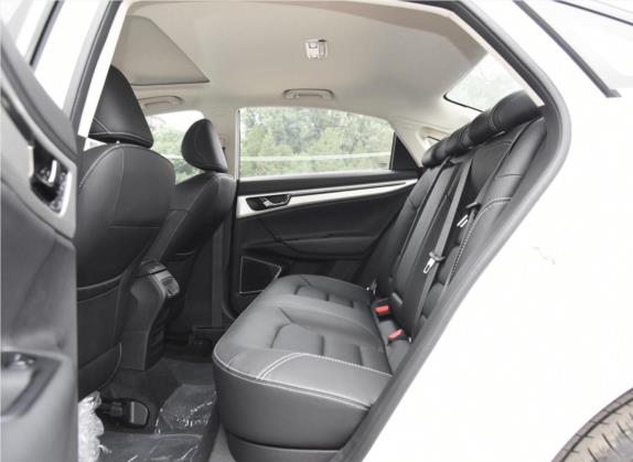 帝豪GL 2017款 1.8L 手动精英型 车厢座椅   后排空间
