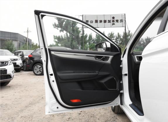 帝豪GL 2017款 1.8L 手动精英型 车厢座椅   前门板