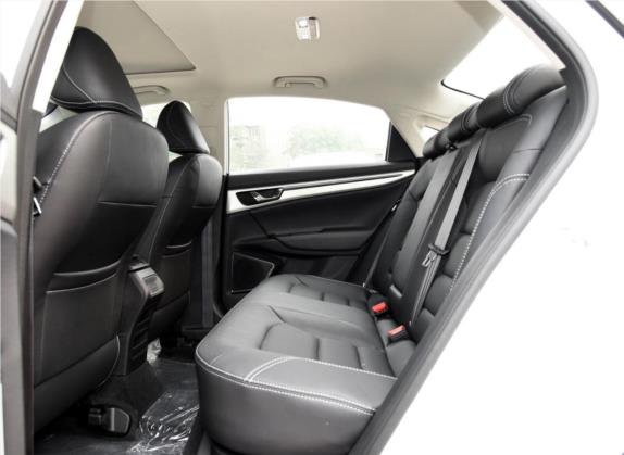 帝豪GL 2017款 1.8L DCT精英型 车厢座椅   后排空间