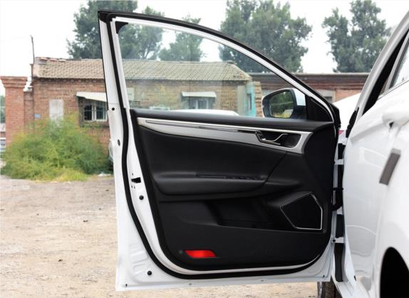 帝豪GL 2017款 1.3T 手动精英型 车厢座椅   前门板
