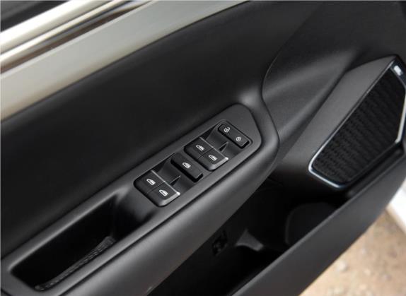 帝豪GL 2017款 1.3T 手动精英型 车厢座椅   门窗控制