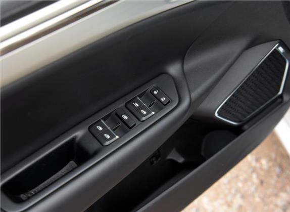 帝豪GL 2017款 1.3T DCT精英型 车厢座椅   门窗控制