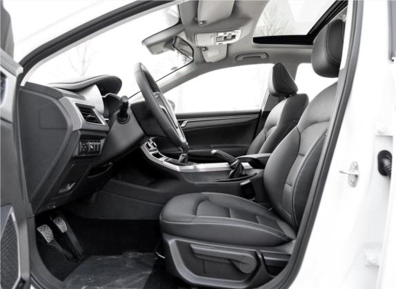 帝豪GL 2018款 1.8L 手动精英智联型 车厢座椅   前排空间