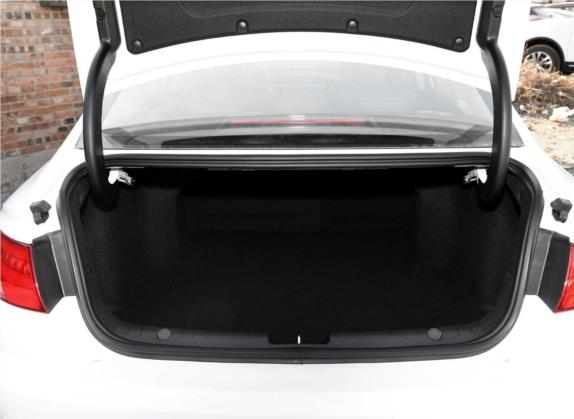帝豪GL 2018款 1.8L 手动精英智联型 车厢座椅   后备厢