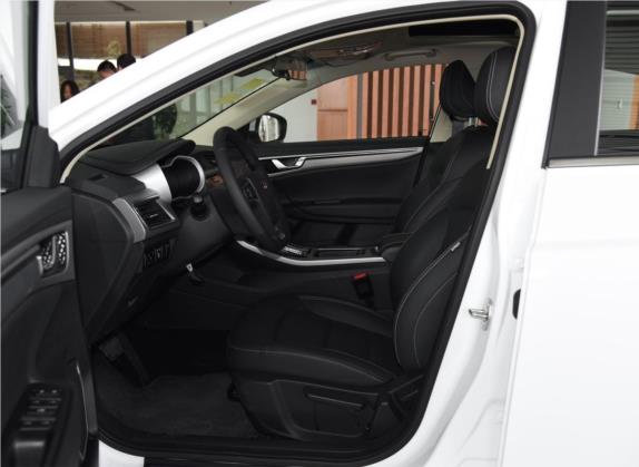 帝豪GL 2019款 1.4T CVT精英智享版 车厢座椅   前排空间