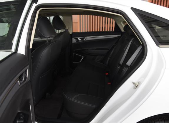 帝豪GL 2019款 1.4T CVT精英智享版 车厢座椅   后排空间