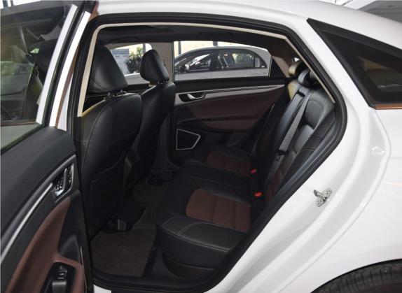 帝豪GL 2019款 1.4T CVT尊贵智享版 车厢座椅   后排空间