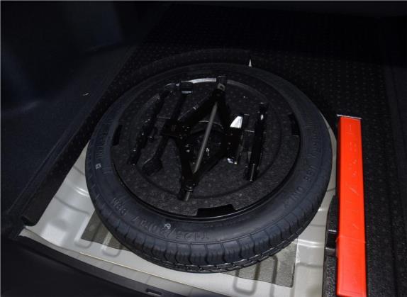帝豪GL 2019款 1.5T DCT尊贵智享型 其他细节类   备胎