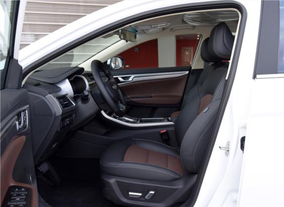 帝豪GL 2019款 1.4T CVT尊贵智享型 车厢座椅   前排空间