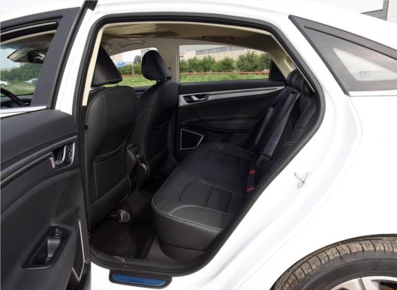 帝豪GL 2019款 1.4T 手动精英智享型 车厢座椅   后排空间