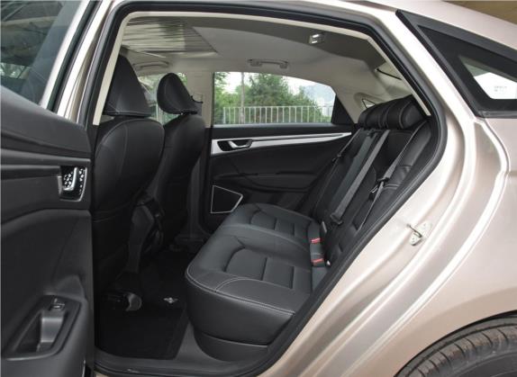 帝豪GL 2019款 1.5T DCT精英智享型 车厢座椅   后排空间