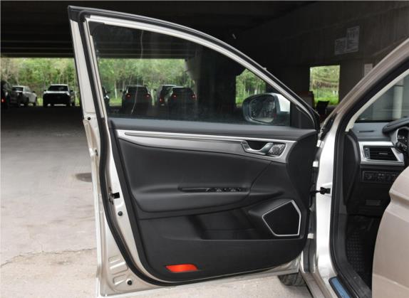 帝豪GL 2019款 1.5T DCT精英智享型 车厢座椅   前门板
