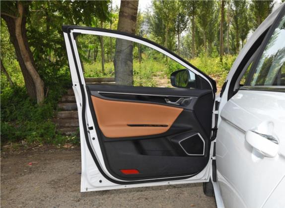 帝豪GL 2020款 1.5T DCT尊贵型 车厢座椅   前门板