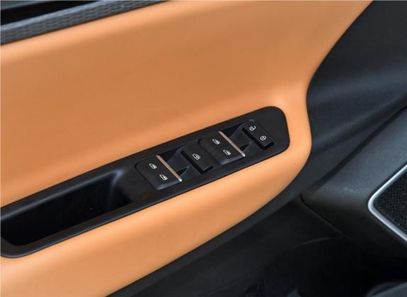 帝豪GL 2020款 1.5T DCT尊贵型 车厢座椅   门窗控制