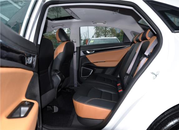 帝豪GL 2020款 1.4T 手动豪华型 车厢座椅   后排空间