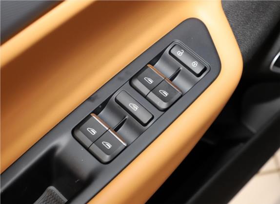 帝豪GL 2020款 1.4T 手动亚运型 车厢座椅   门窗控制